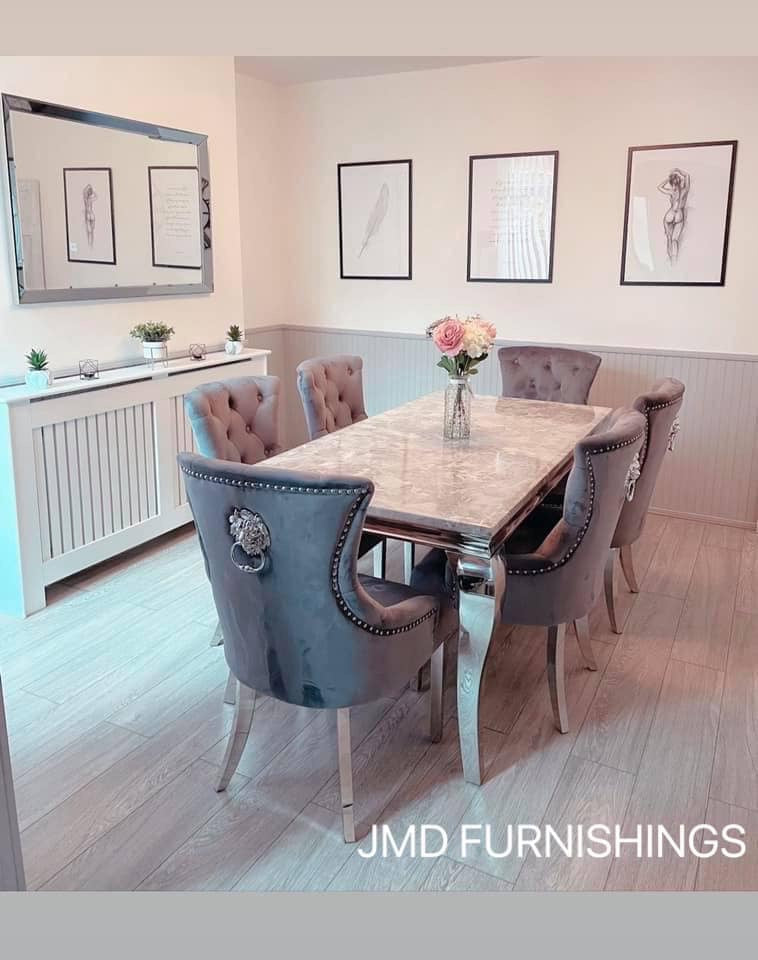 Vienna Marble Dining Table With Chelsea Lion Knocker Velvet Chairs